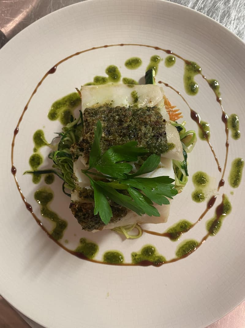 Poisson du jour en croûte d'herbes